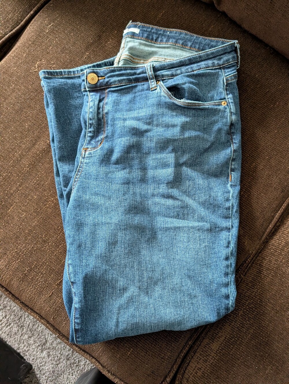 Classic Mid Wash Blue Jeans Straight Leg